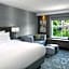 Courtyard by Marriott Edgewater NYC Area