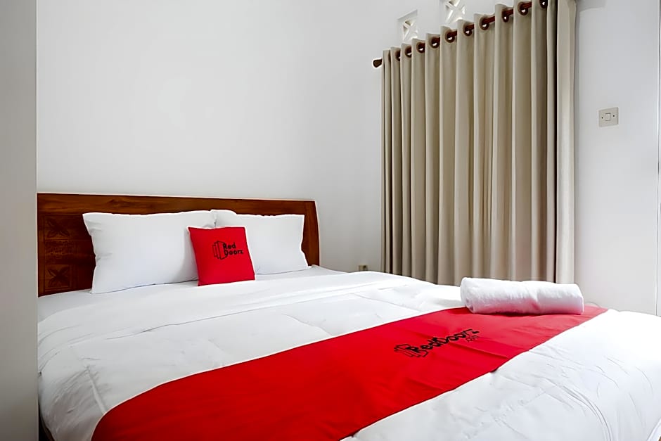 RedDoorz Syariah near Exit Tol Krapyak Semarang