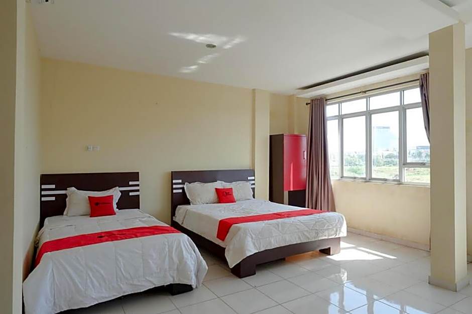 RedDoorz @ Losari Area 2 Makassar