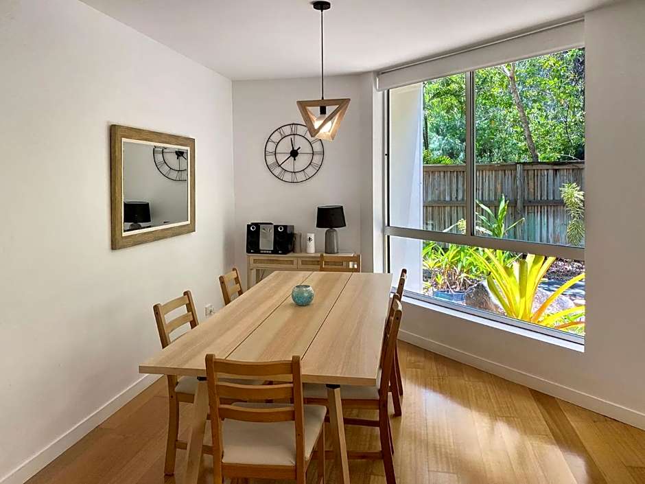 Maggies Beachfront Apartment 9