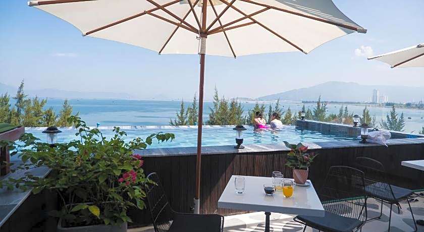 Santori Hotel Danang Bay