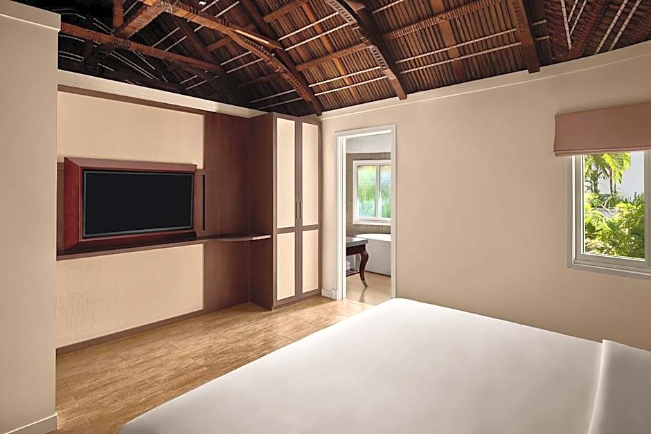 Sheraton Samoa Aggie Grey's Hotel & Bungalows