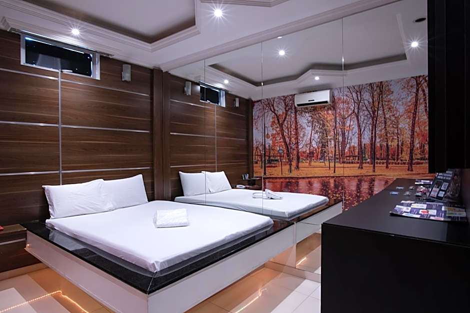 Motel Fantasy 2 (Adult Only)