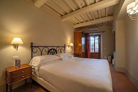Small Classic Double or Twin Room