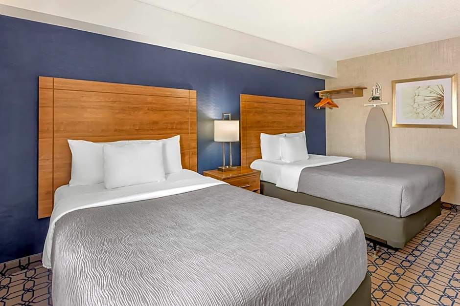 Quality Suites Whitby