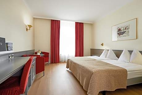 Executive Double Room with Lake View, without Balcony