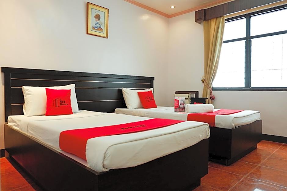 RedDoorz near Maribago Barangay Hall