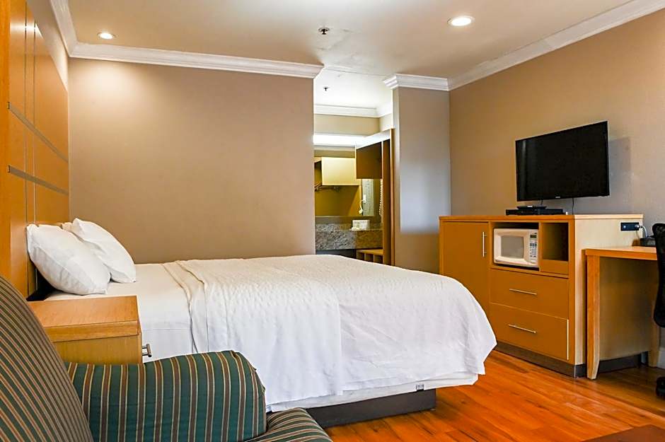Days Inn by Wyndham San Francisco S/Oyster Point Airport