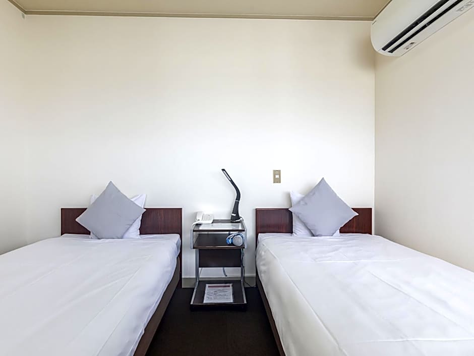 OYO Business Hotel Suehiro Matsuyama