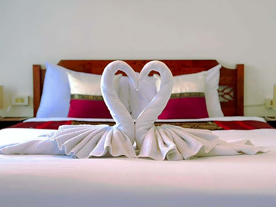 Hotel Baya Phuket - Rooftop Pool, Next to Food Market & Steps to Beach