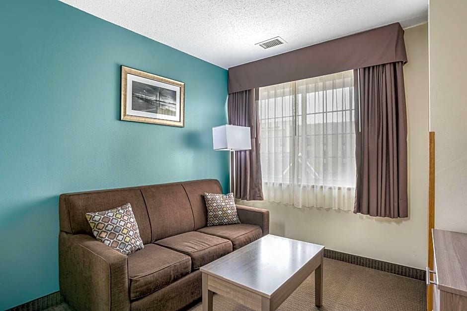 MainStay Suites Cedar Rapids North - Marion