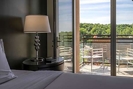 King Balcony
