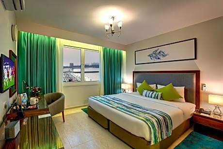 Deluxe King Sea View