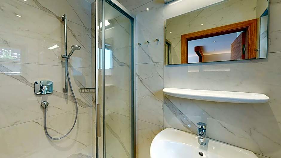 Pension Lederergütl - Jokercard & Parkplatz inkl