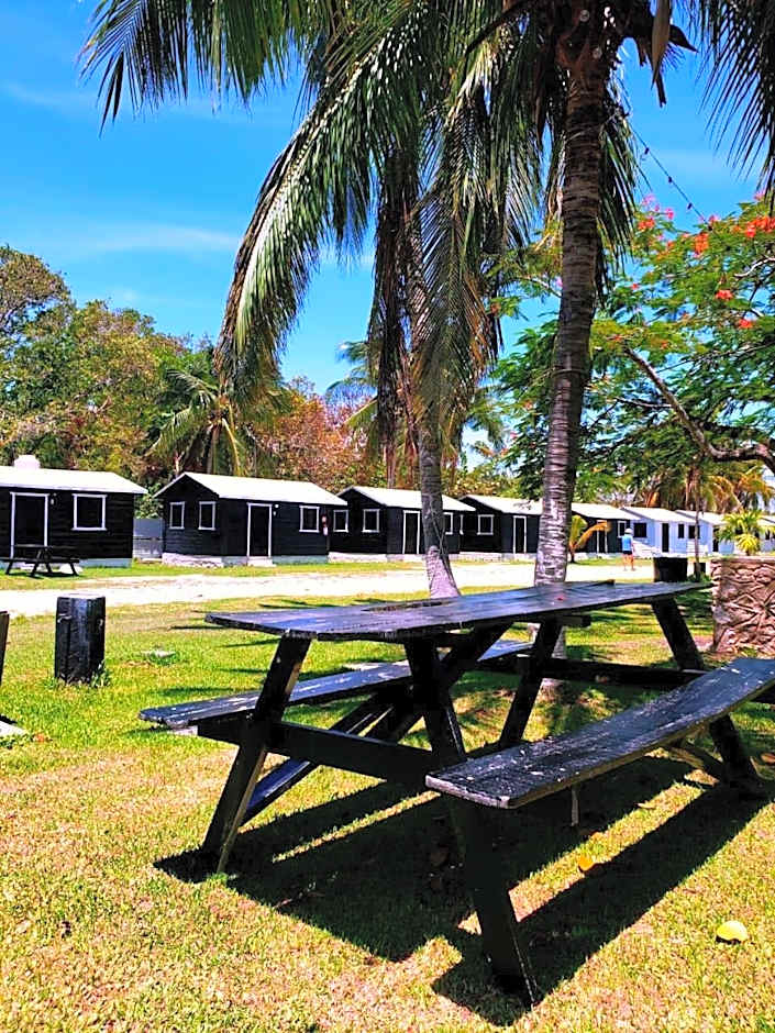 Trailerpark & Cabañas Mecoloco Inn Caravan Park – Cancun, TX