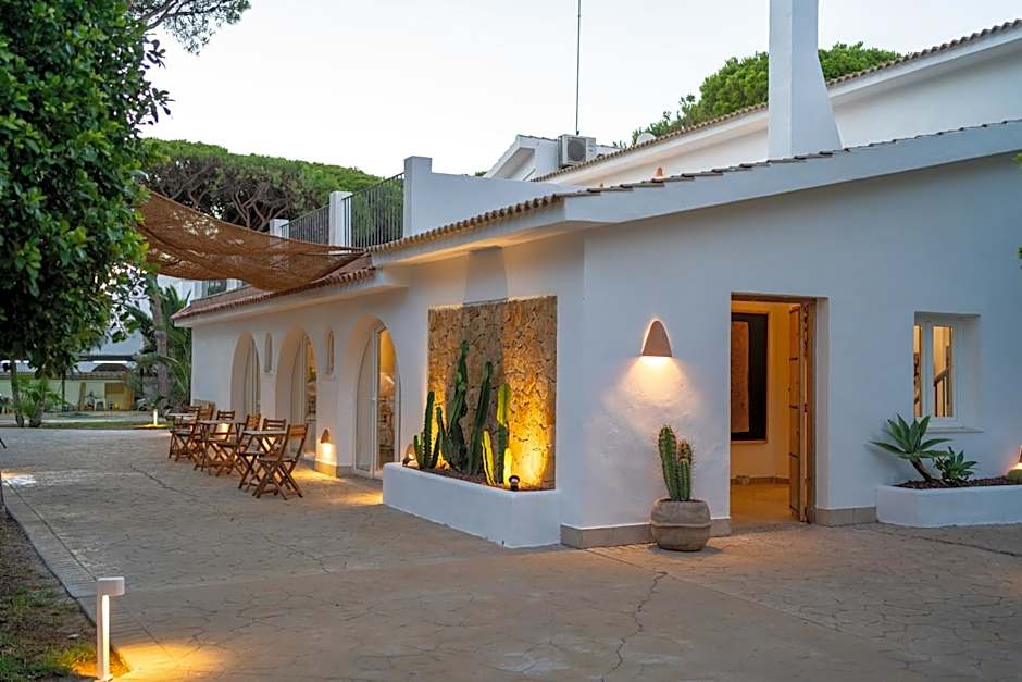 Moorea Boutique - Only Adults