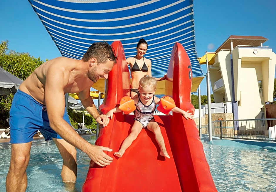 ROBINSON PAMFILYA - All Inclusive