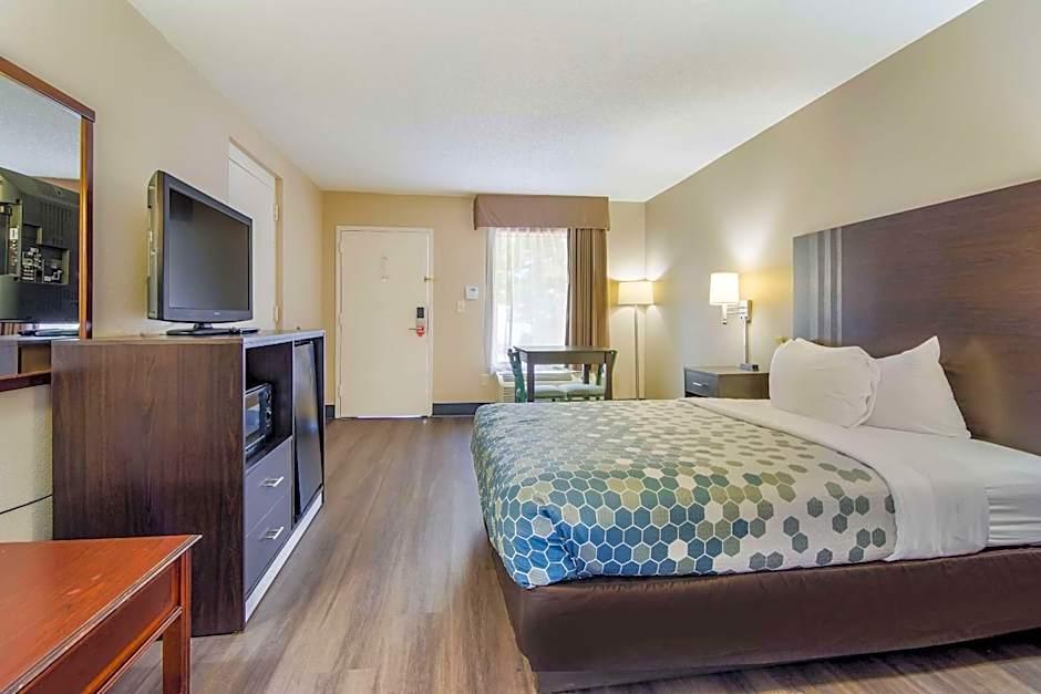 Econo Lodge South Garner