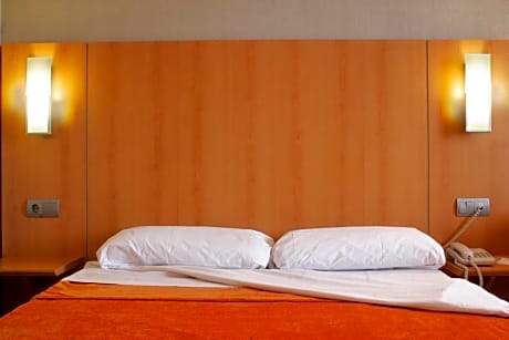 Double Single Use Room