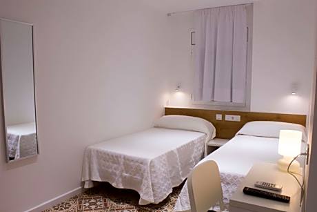 Double or Twin Room with Private Bathroom