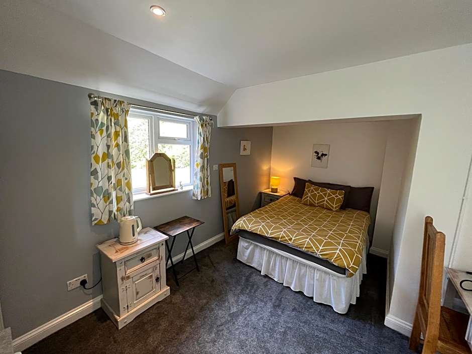 The Ship Inn - Self Catering Accommodation