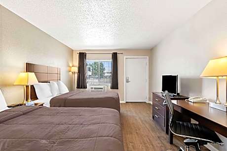 2 Queen Beds Nonsmoking