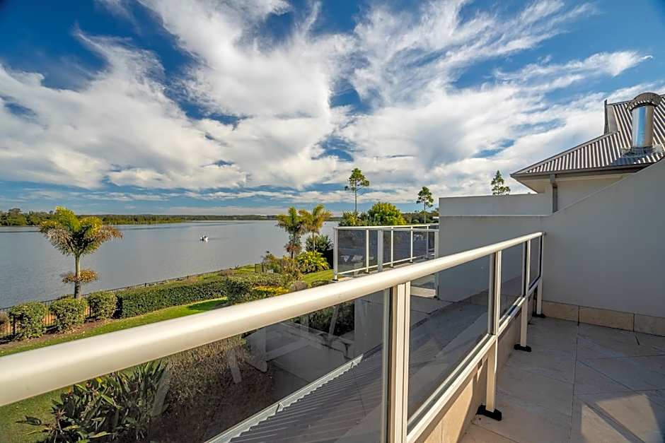 Harrington River Lodge