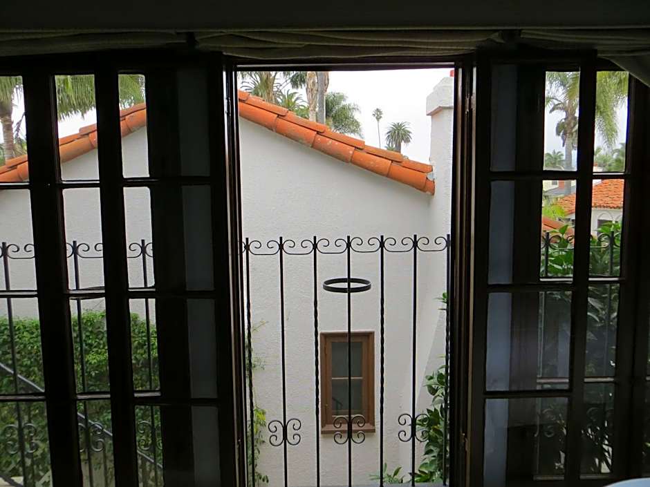 Casa Del Mar Inn