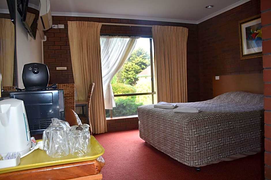 Mount Barker Valley Views Motel & Chalets, Western Australia