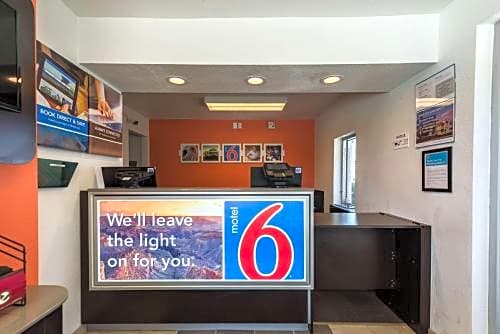 Motel 6 Reno - Virginia Plumb – Reno, NV