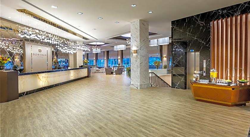 Dobedan World Palace