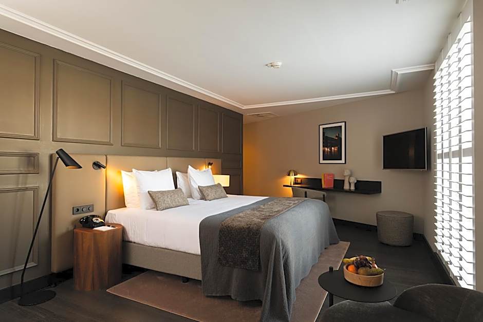 Photo 1 of 8 of Suite