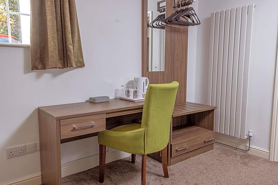 Best Western Plus Kenwick Park Hotel