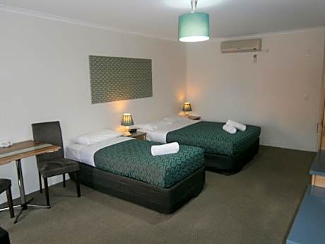 Standard Twin Room - Upstairs