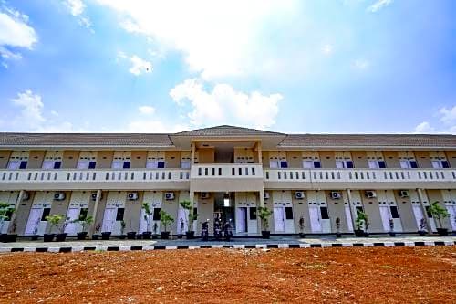 SPOT ON 2027 Putri Guest House Syariah