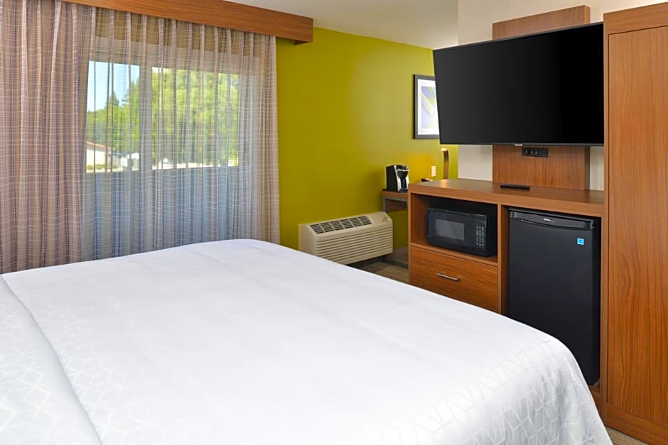 Holiday Inn Express Santa Rosa North By IHG