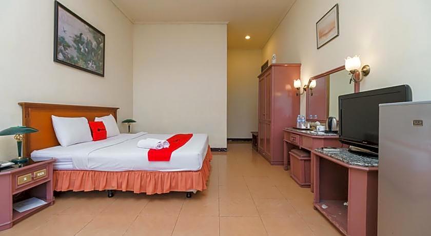 RedDoorz near Transmart Pangkal Pinang