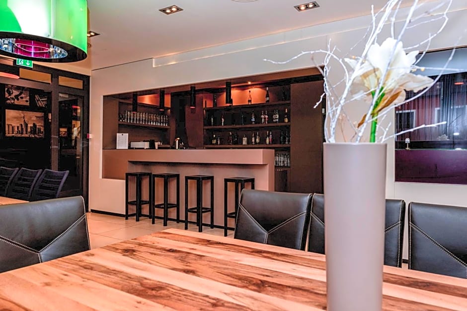 Bliss Hotel