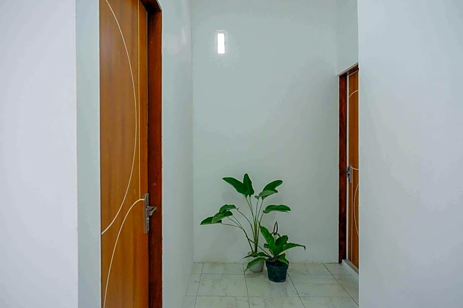 RedDoorz near GOR Jatidiri Semarang