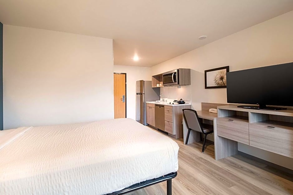 WoodSpring Suites Portland Vancouver