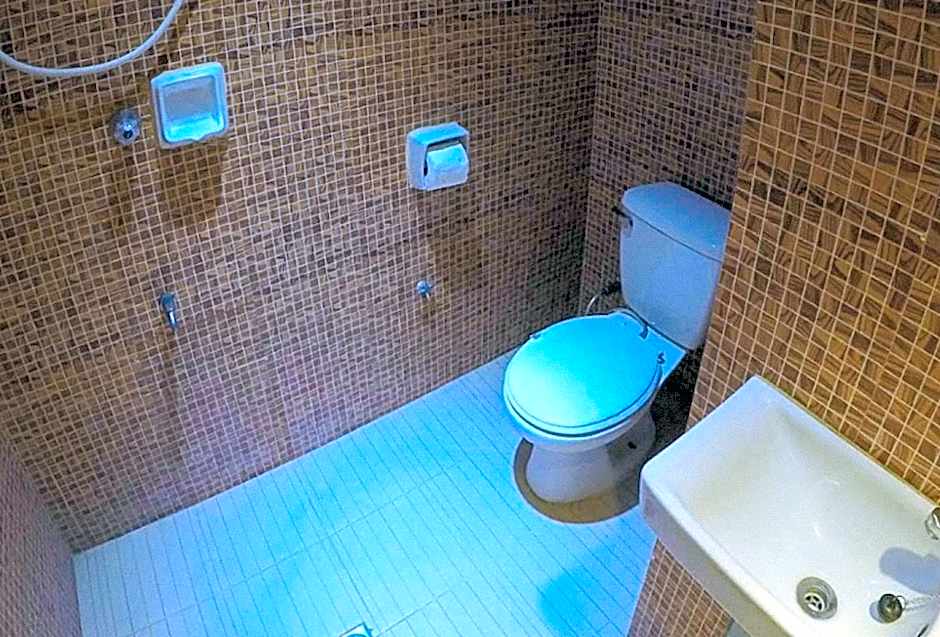 RedDoorz Plus @ Taj Hotel Tuguegarao