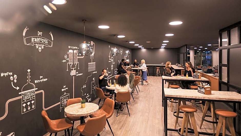Holiday Inn - the niu, Tab Dusseldorf Main Station By IHG