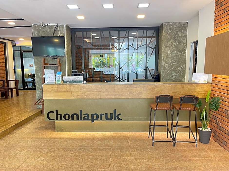 Chonlapruk Lakeside