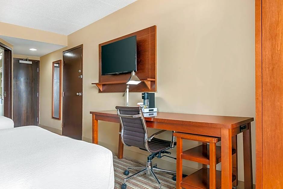 Radisson Hotel Detroit Metro Airport
