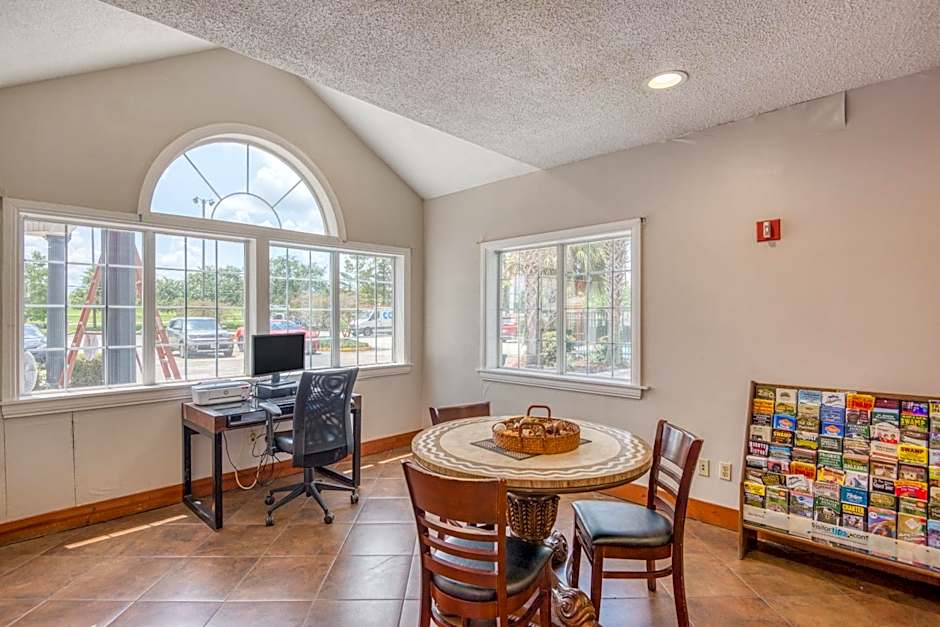 Trident Inn and Suites