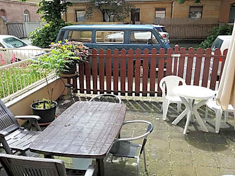 Triple room-Standard-Shared Bathroom-mit Gemeinschaftsterasse