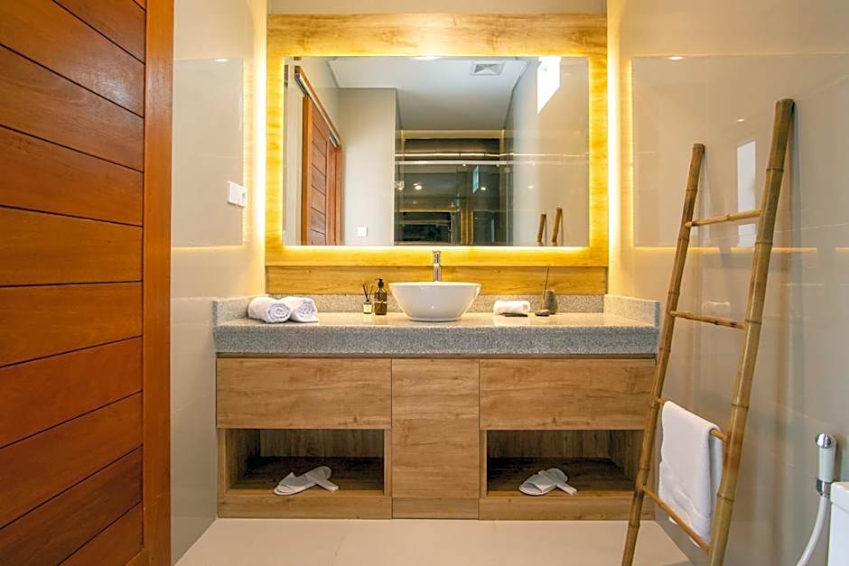 Sundaze Villas - Cozy Stay in Canggu with Private Pool