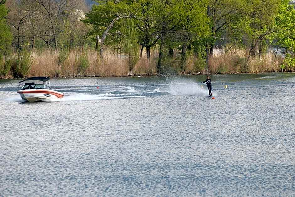 Logis Hotel des Lacs Paris Sud