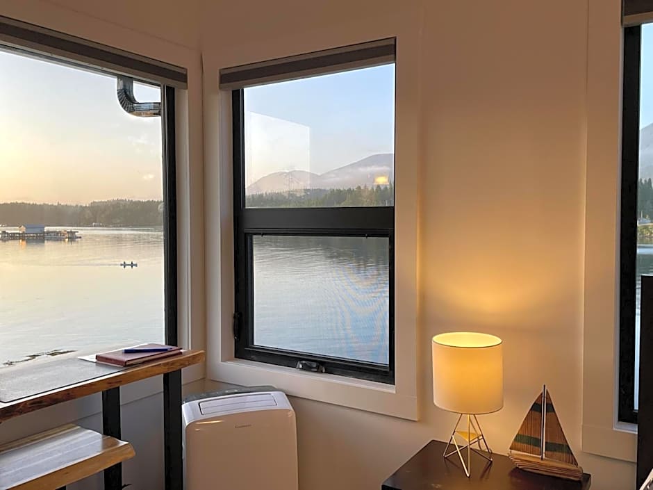 Private Oceanfront Room With Hot Tub & Firepit - Shore Thing