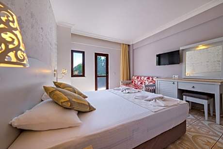 Standard Room Garden or Pool View